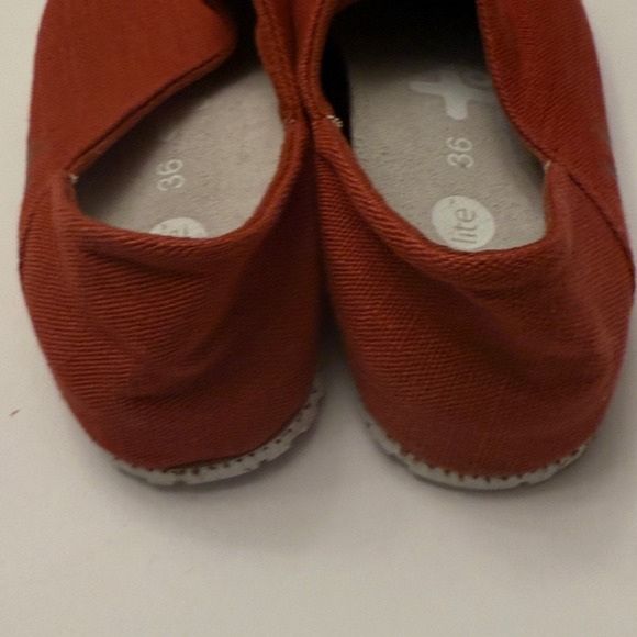 Corklite Comfort Technology Women's 36‎ Red Casual Slip On Shoes - Picture 4 of 8
